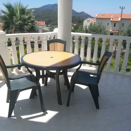 Gold Lion Apart Otel 4*