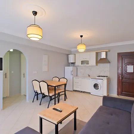 Apart Otel Gold Lion 4*