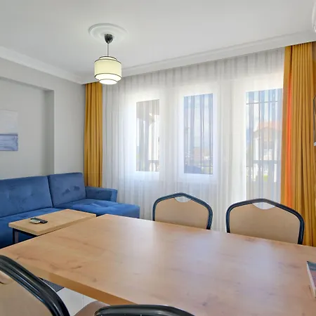 Hotel apartamentowy Gold Lion 4*