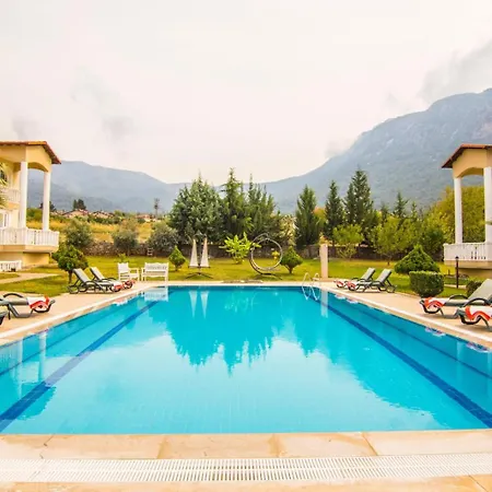 Hotel apartamentowy Gold Lion 4*