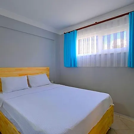 Apartmanhotel Gold Lion 4*